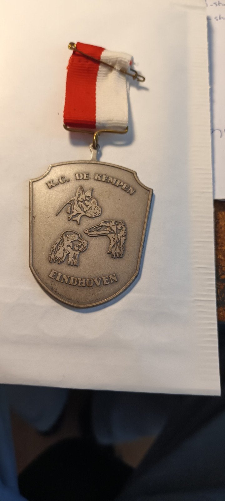 Oude Medaille K.C. De Kempen Eindhoven met Honden, Postzegels en Munten, Ophalen of Verzenden