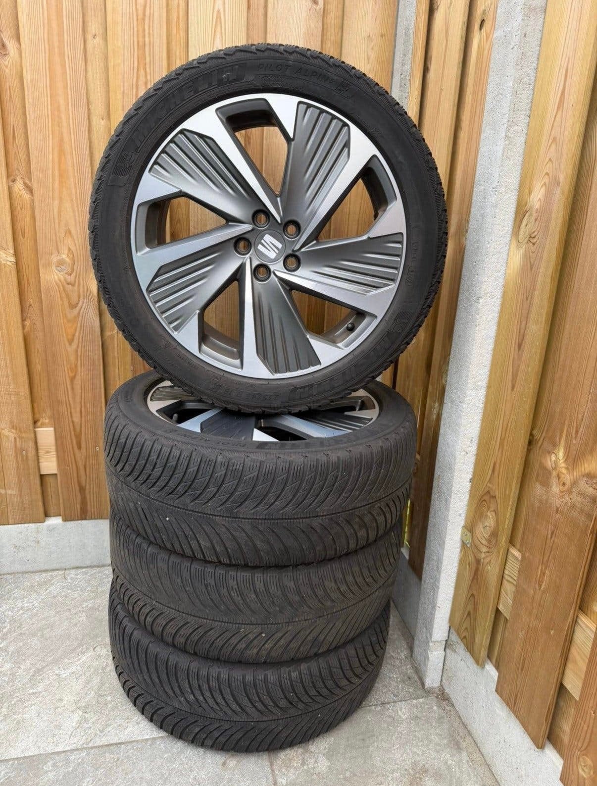 Seat Arona velgen + michellin banden 18 inch, Auto-onderdelen, Ophalen, 18 inch, Banden en Velgen, Winterbanden