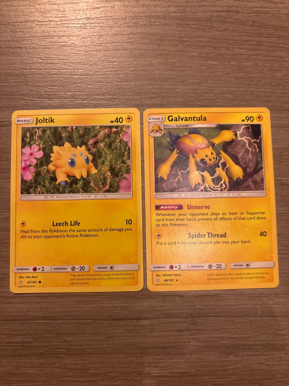 Team Up Pokémon Kaarten: Joltik (yuka Morii)en Galvantula, Ophalen of Verzenden, Zo goed als nieuw, Meerdere kaarten