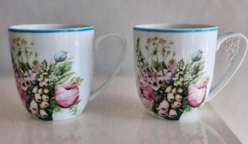 Twee Bekers Marjolein Bastin, Huis en Inrichting, Keuken | Servies, Ophalen of Verzenden, Zo goed als nieuw, Overige stijlen, Kop(pen) en/of Schotel(s)