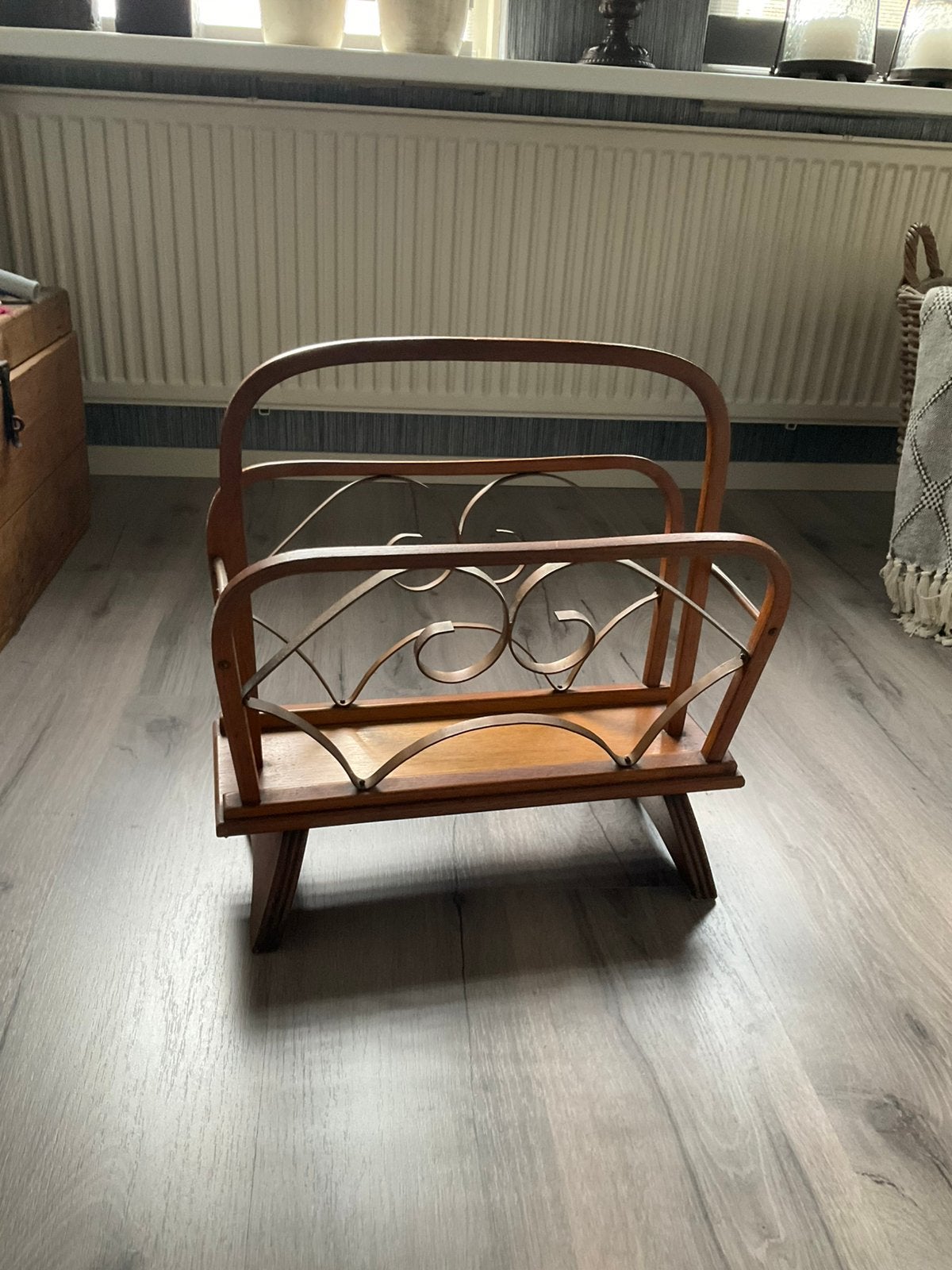 Krantenbak., Ophalen, Gebruikt, Vintage, Hout