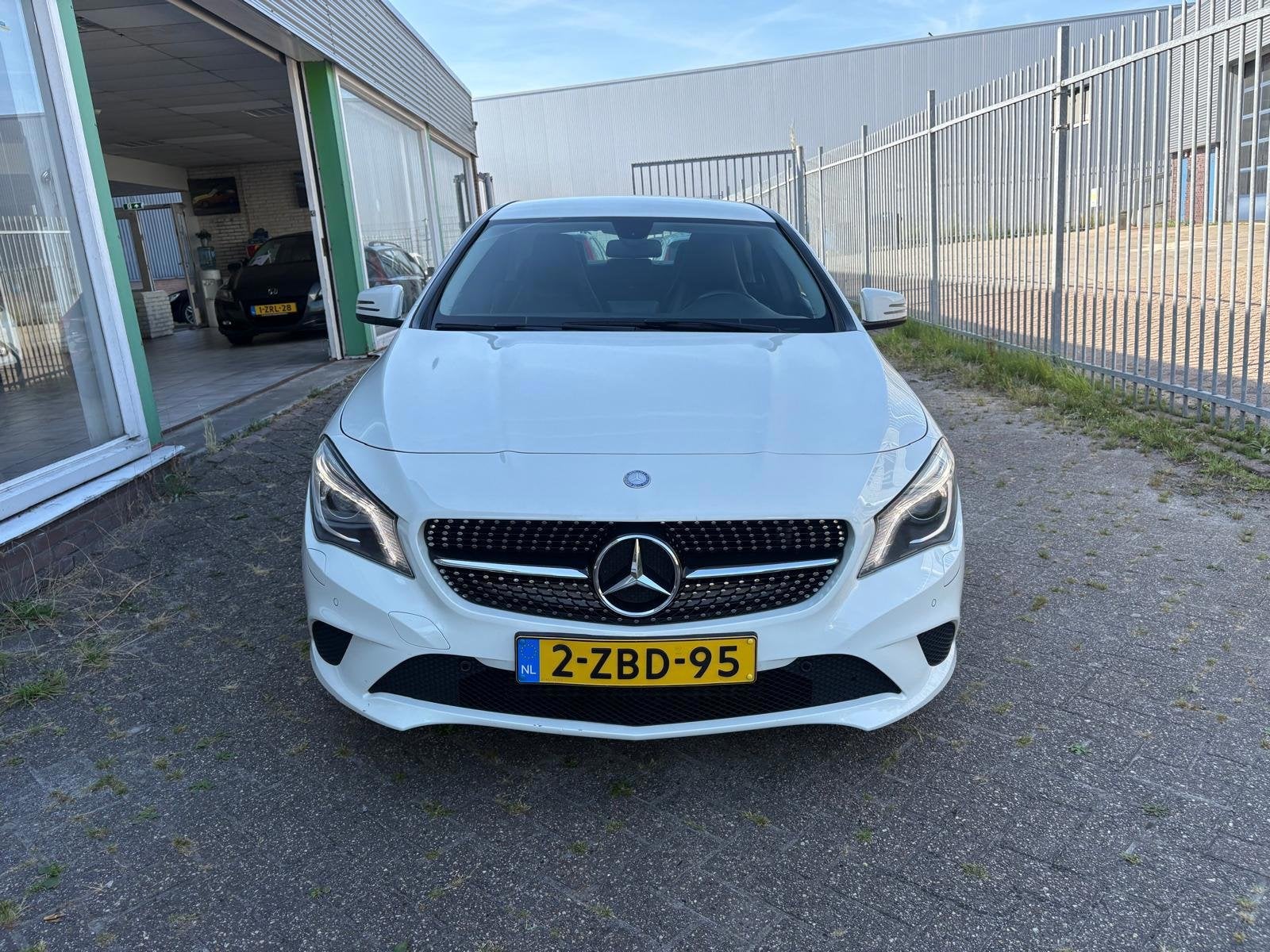 Mercedes-Benz CLA-klasse 180 BlueEFF. Ambition|NL AUTO|NAP|C, Auto's, Voorwielaandrijving, Electronic Stability Program (ESP)
