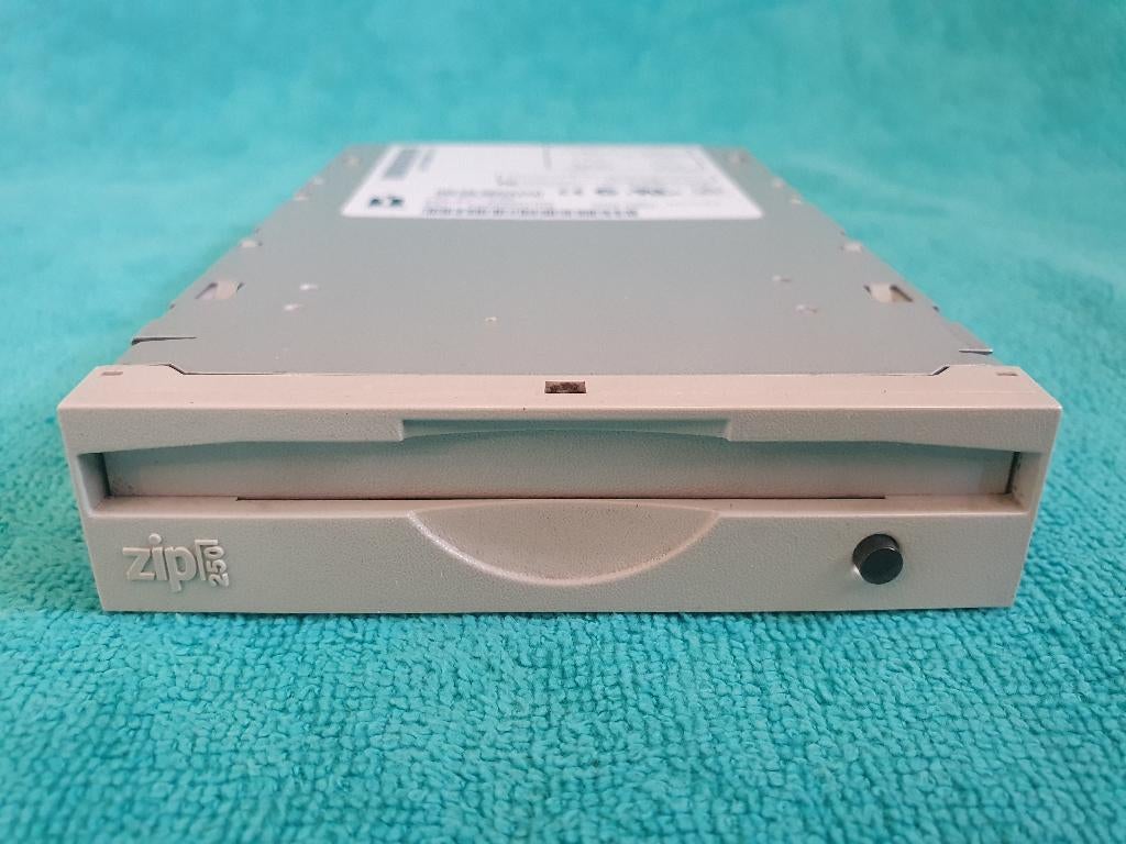 Iomega ZIP 250 DRIVE - ZipDisk, Computers en Software, Vintage Computers, Ophalen of Verzenden
