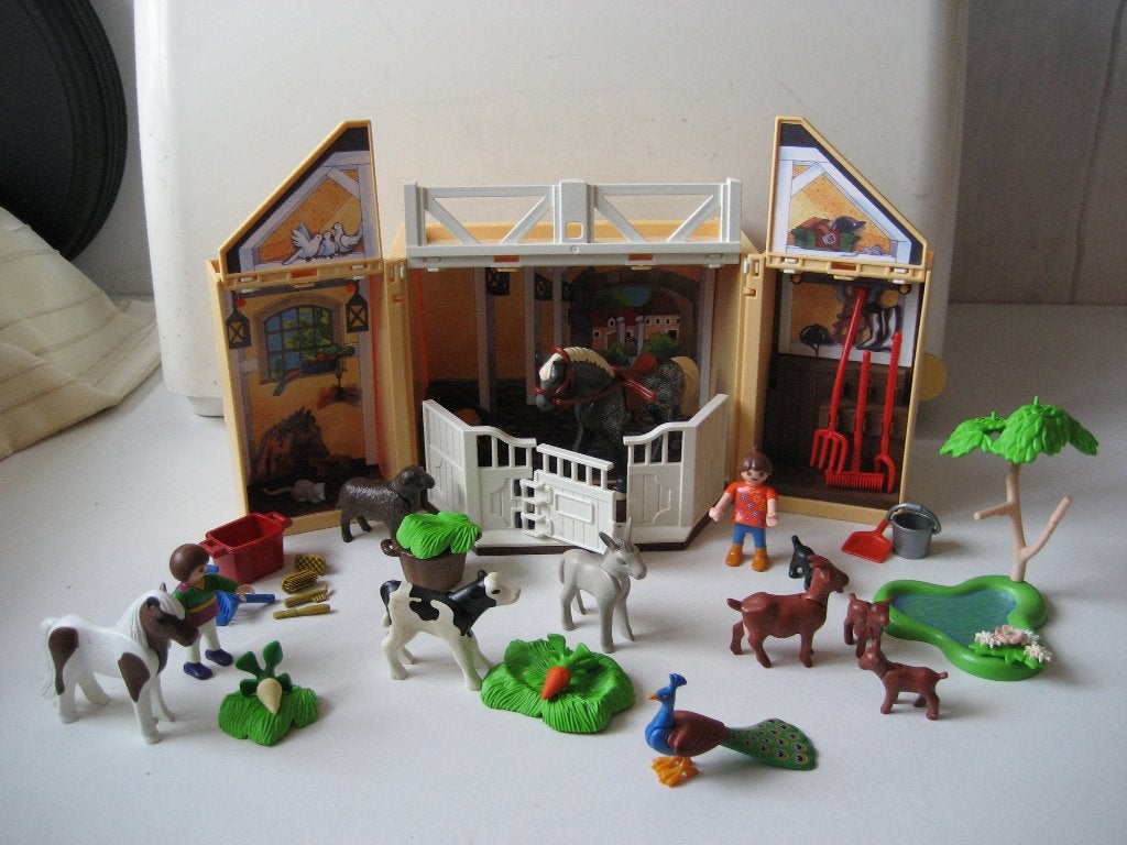 playmobil boerderij stal met allerlei dieren, Ophalen of Verzenden, Zo goed als nieuw