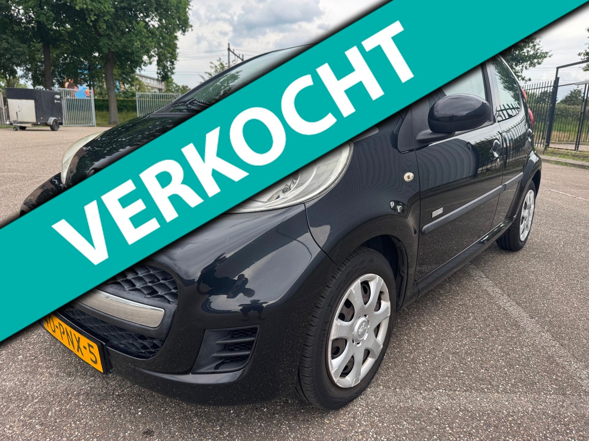 Peugeot 107 1.0-12V Millesim 2011 airco 5d, Voorwielaandrijving, Euro 5, Gebruikt, 4 stoelen