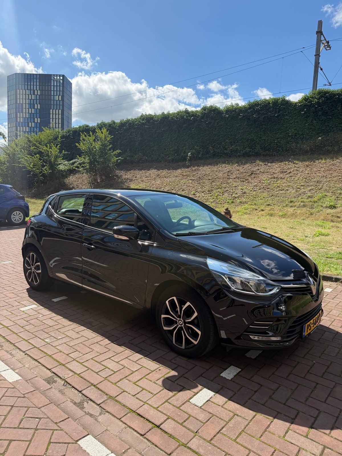 Renault Clio Energy TCe 90pk Eco2 S&S 2017 Zwart, Auto's, Voorwielaandrijving, 898 cc, 1057 kg, Zwart