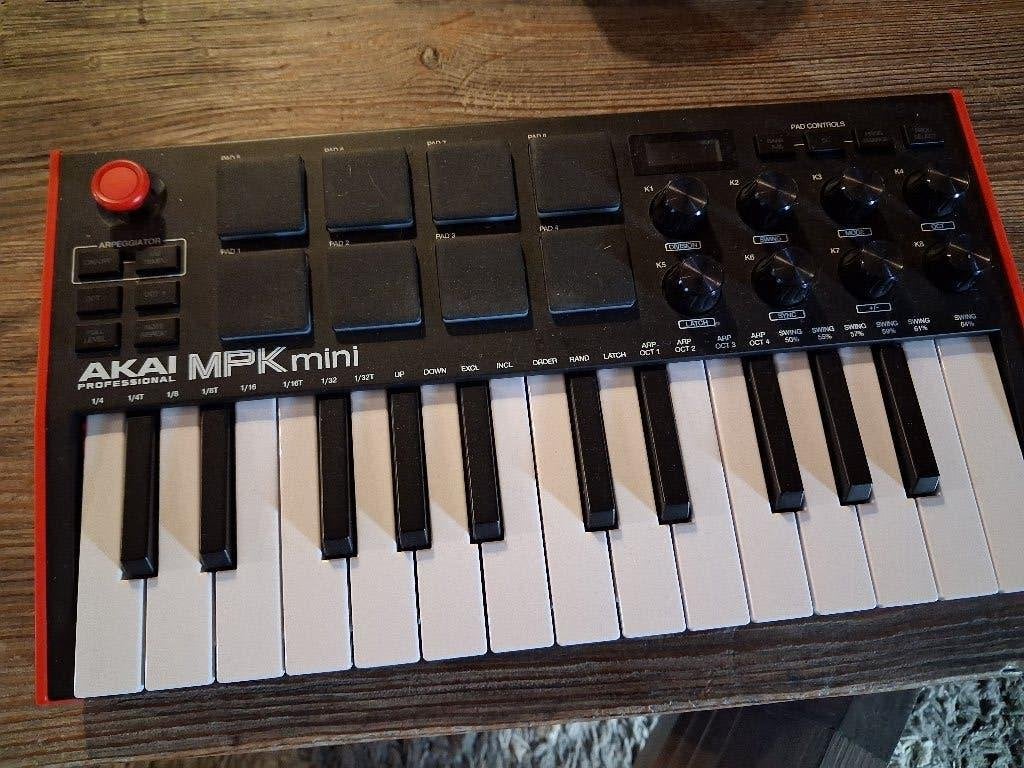 Akai MPK Mini MK3 midi keyboard, zo goed als nieuw met doos, Ophalen of Verzenden, Zo goed als nieuw