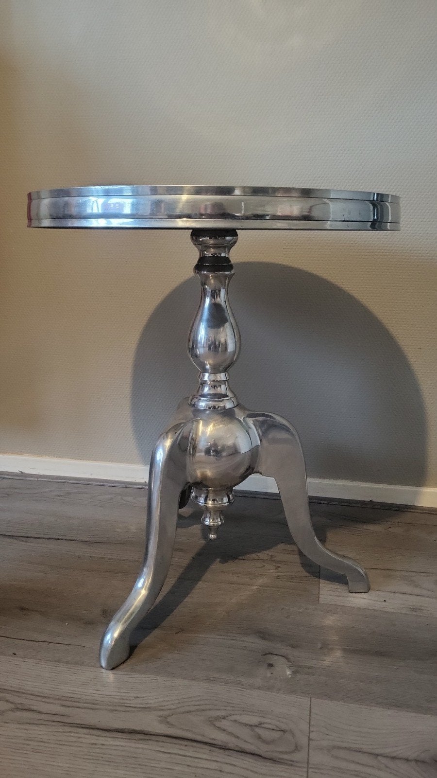 Metalen bijzettafel, rond, zilverkleurig, Minder dan 55 cm, Gebruikt, Metaal of Aluminium, Rond