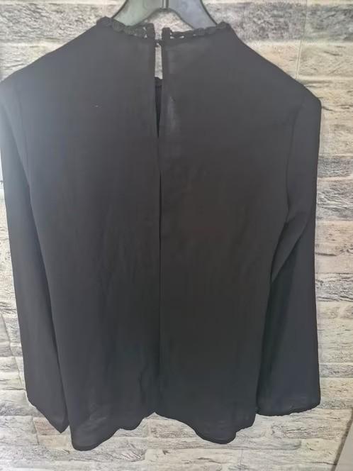 Zwarte blouse Met kant Maat s h3, Amisu, Zwart, Onbekend, Ophalen of Verzenden