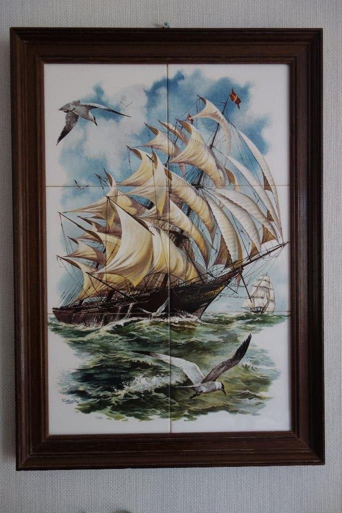 Tegelplateau met zeilboot, Antiek en Kunst, Antiek | Wandborden en Tegels, Ophalen of Verzenden