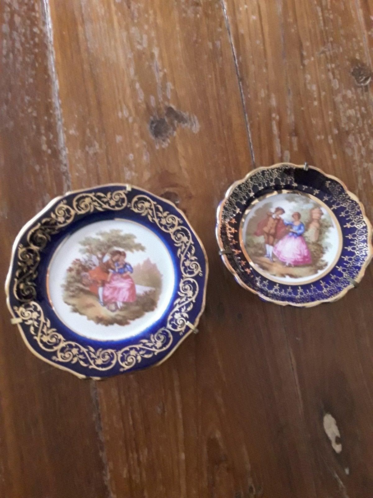 2 kleine porseleinen Limoges bordjes, Ophalen of Verzenden