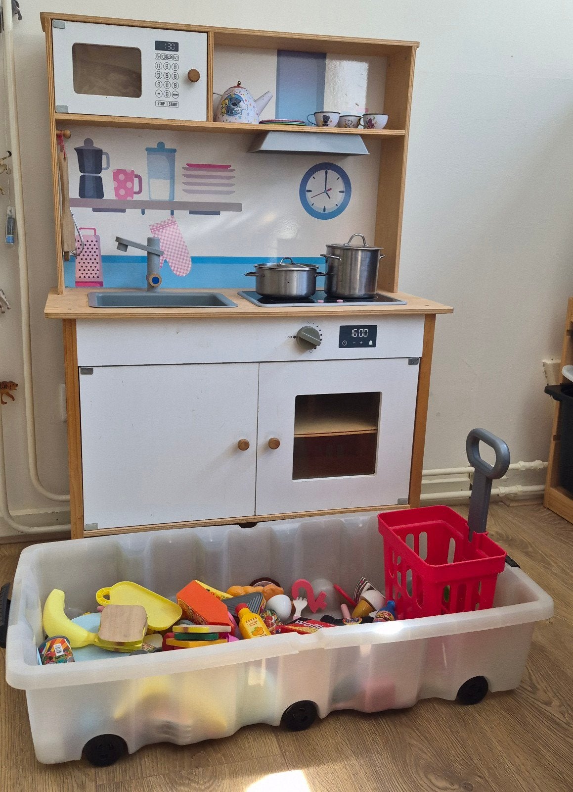 Houten speelgoed keukentje incl. spulletjes, Ophalen, Gebruikt