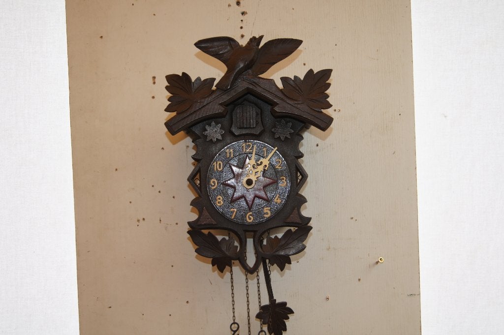 Koekoeksklok met Handgesneden Houtsnijwerk ( Stertabak, Ophalen of Verzenden