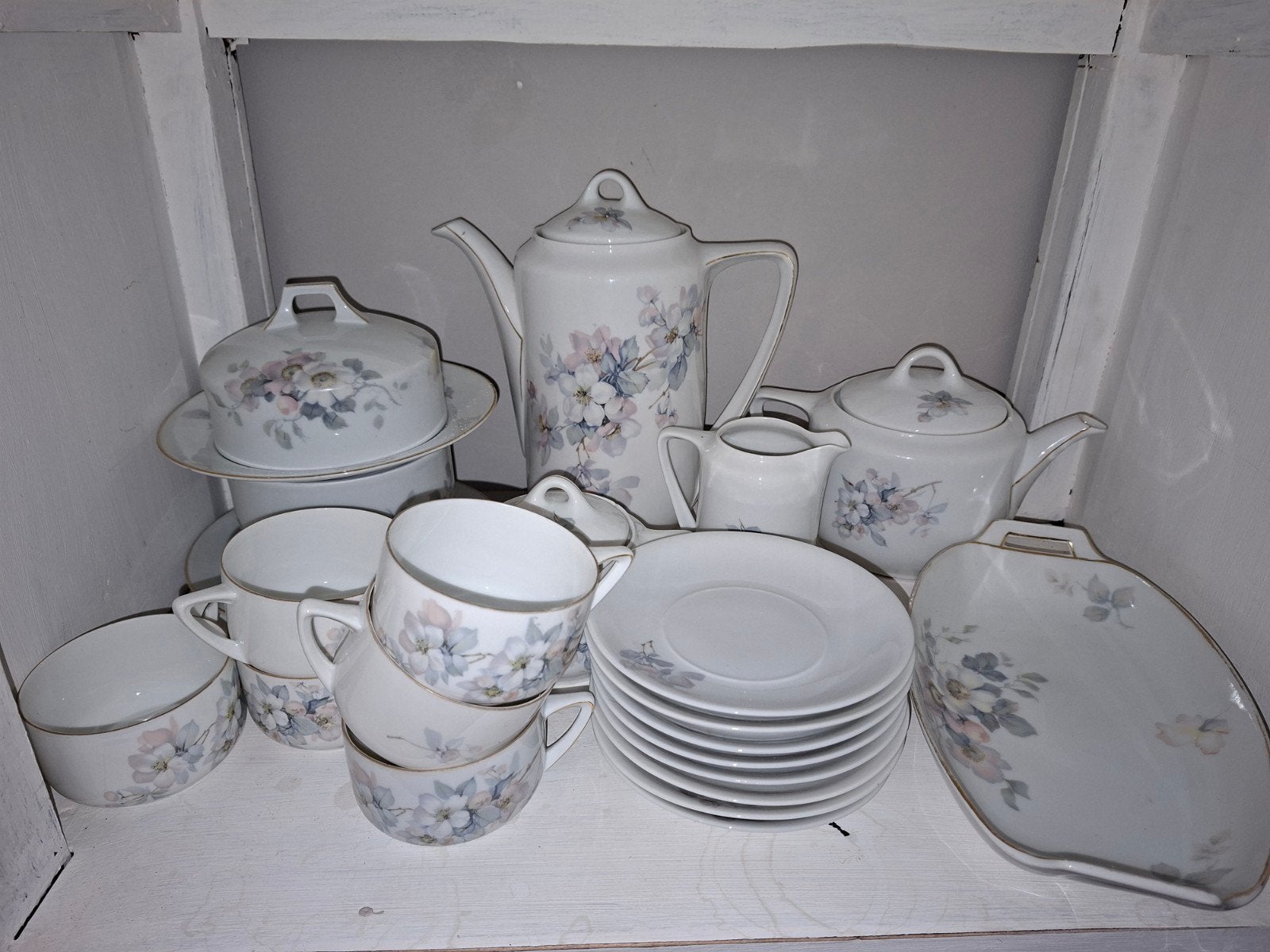 Antiek brocant servies set met bloemen., Huis en Inrichting, Keuken | Potten en Pannen, Ophalen of Verzenden, Pannenset