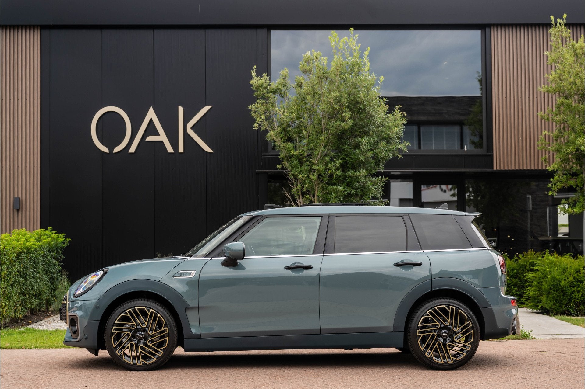 MINI Clubman 2.0 Cooper S Untold Edition F1 Aut. | JCW-Trim, Auto's, Mini, Gebruikt, Clubman, 4 cilinders, Leder