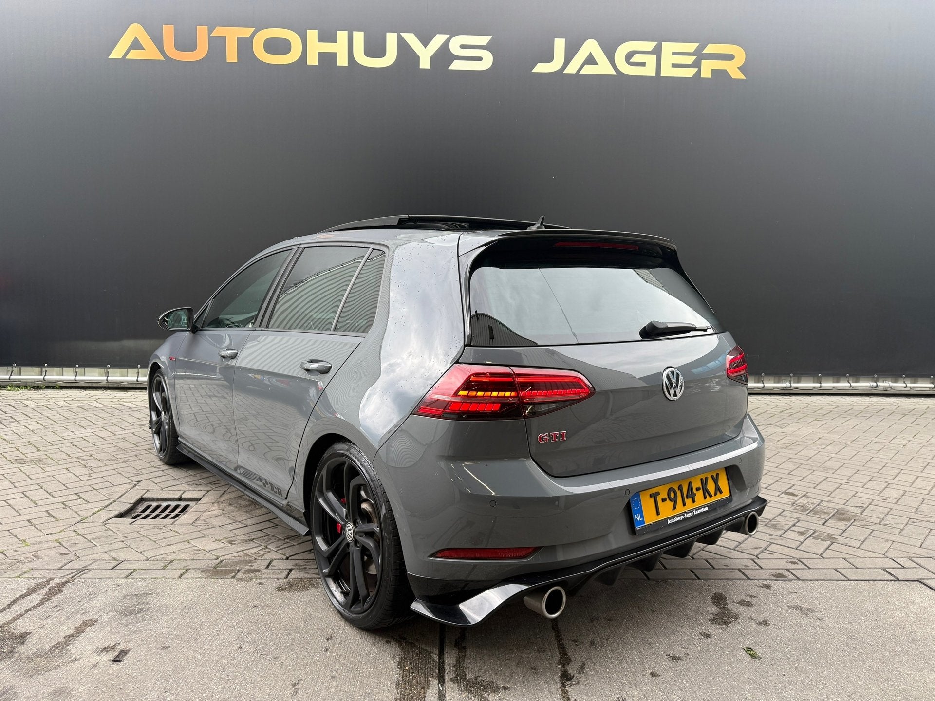 Volkswagen Golf 2.0 TSI GTI TCR Pano Camera Carplay Keyless, Auto's, 1330 kg, Gebruikt, 4 cilinders, 1984 cc