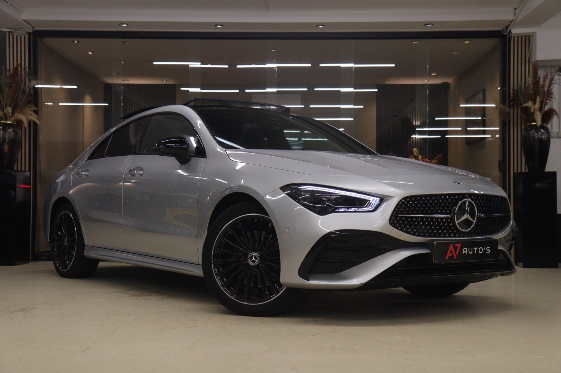 Foto 3 van Mercedes-Benz CLA-klasse 250 e AMG Line NAP/PANO/CARPLAY/HUD