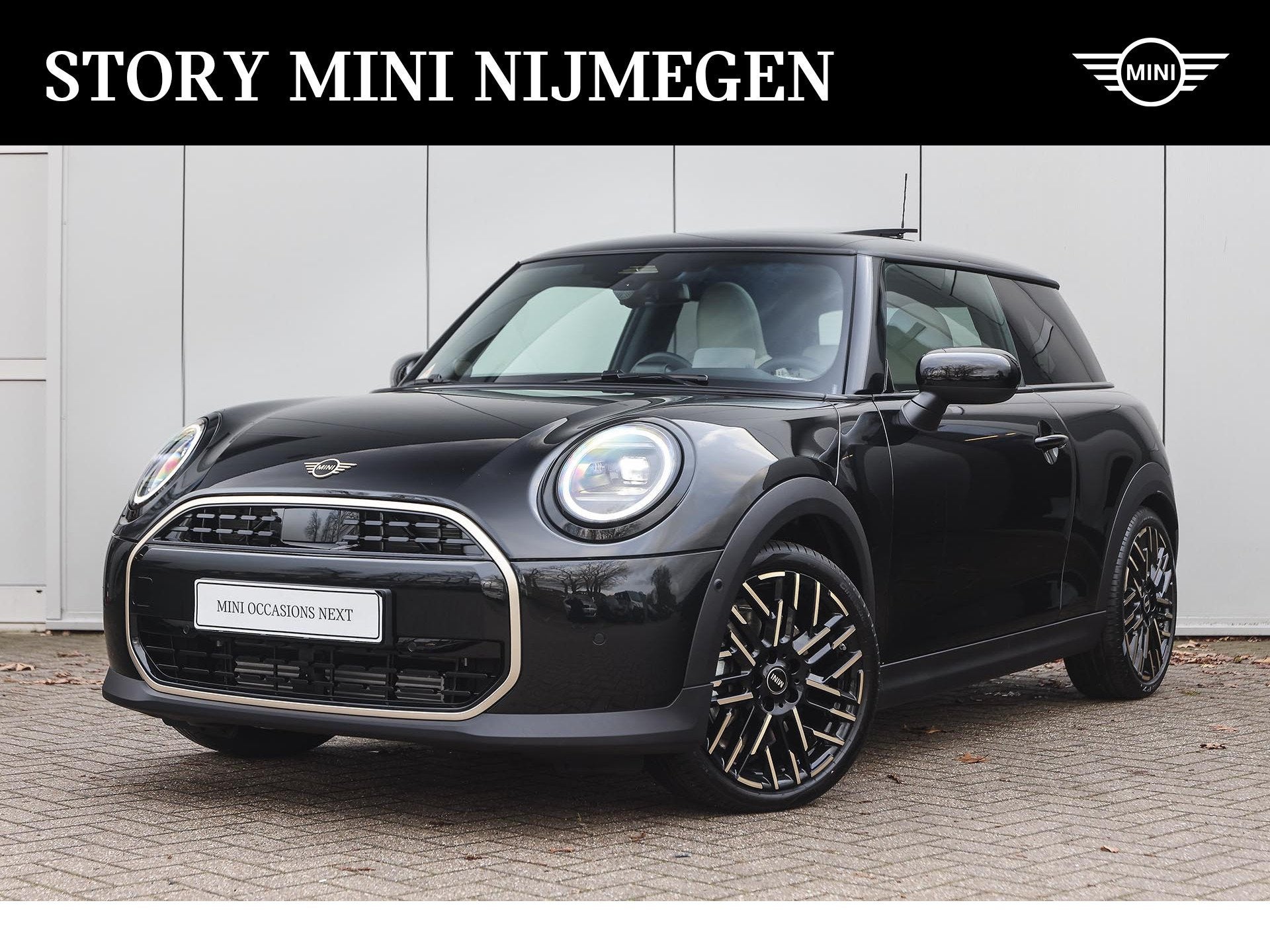 MINI Hatchback Cooper C Automaat / Pakket M / Favoured / 18"