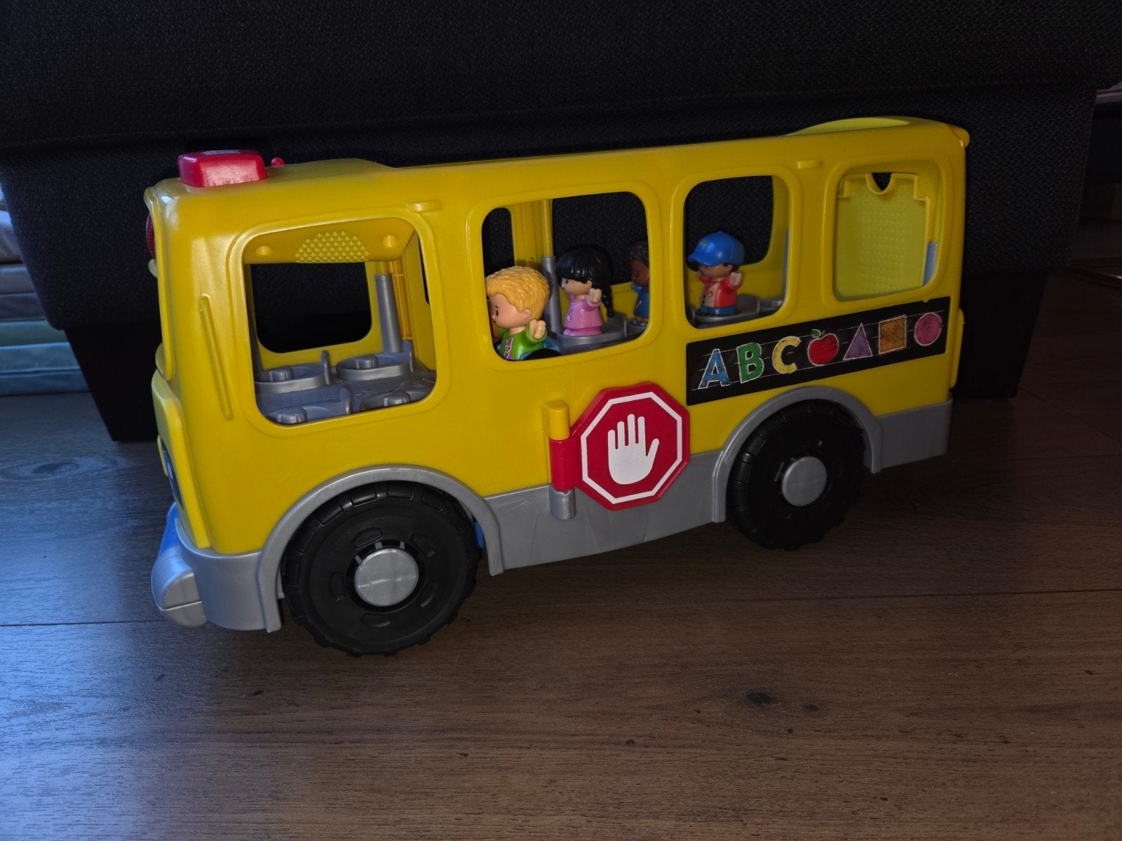 Fisher-Price Little People Schoolbus met geluid en figuren, Ophalen