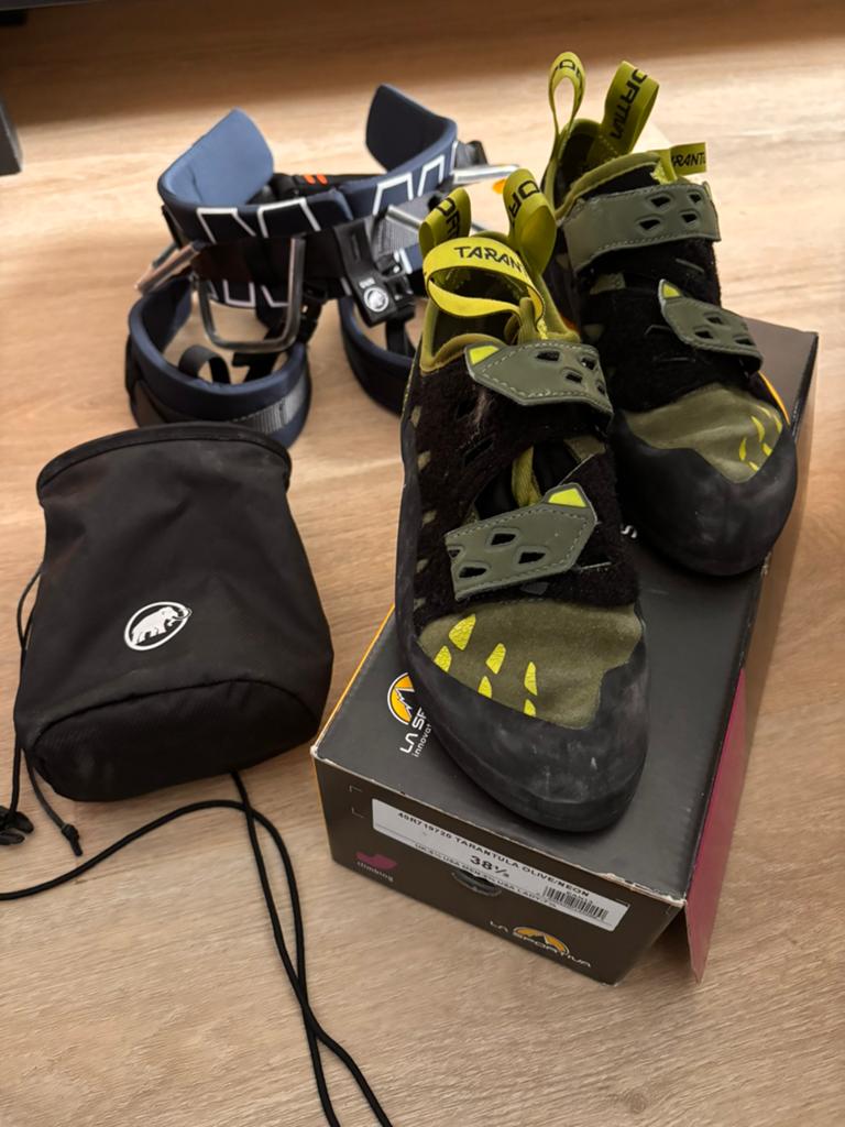 Nieuwe klimset!, Sport en Fitness, Klimsport, Ophalen of Verzenden, Zo goed als nieuw, Klimsportschoenen