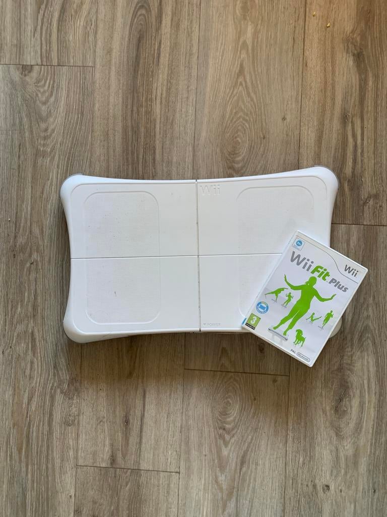Nintendo Wii balance board en 2 dansmatten, Spelcomputers en Games, Ophalen, Gebruikt, Zonder controller