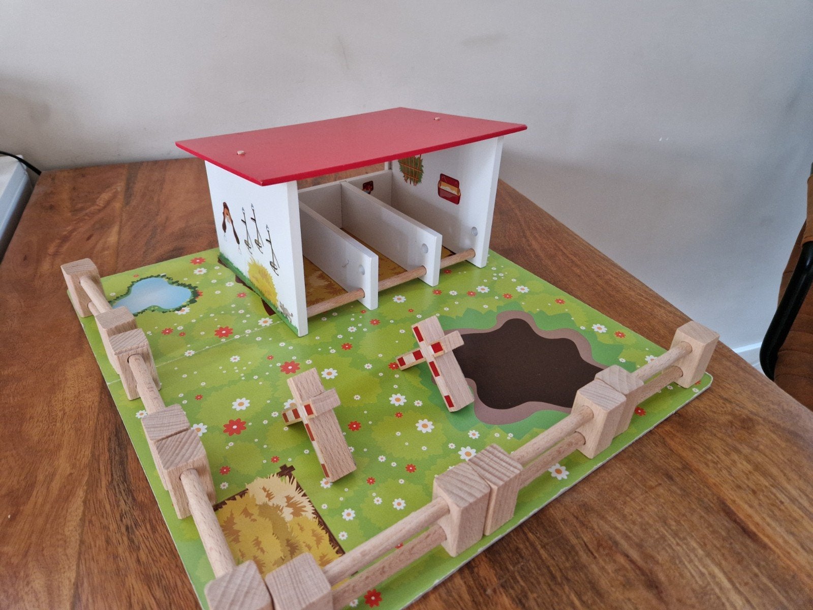 Houten paardenstal - leuk voor Playmobil, Ophalen of Verzenden, Gebruikt, Overige typen