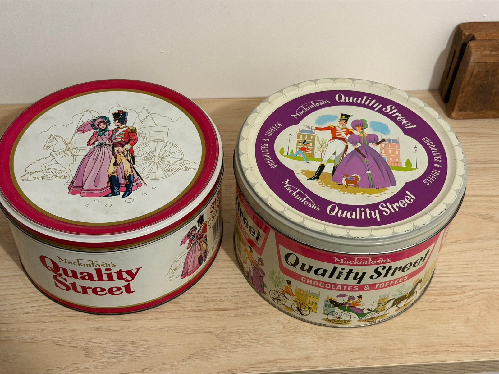 2 x Origineel Quality Street blikken Mackintos (jaren 70/80), Verzamelen, Ophalen of Verzenden, Gebruikt, Overige, Overige merken