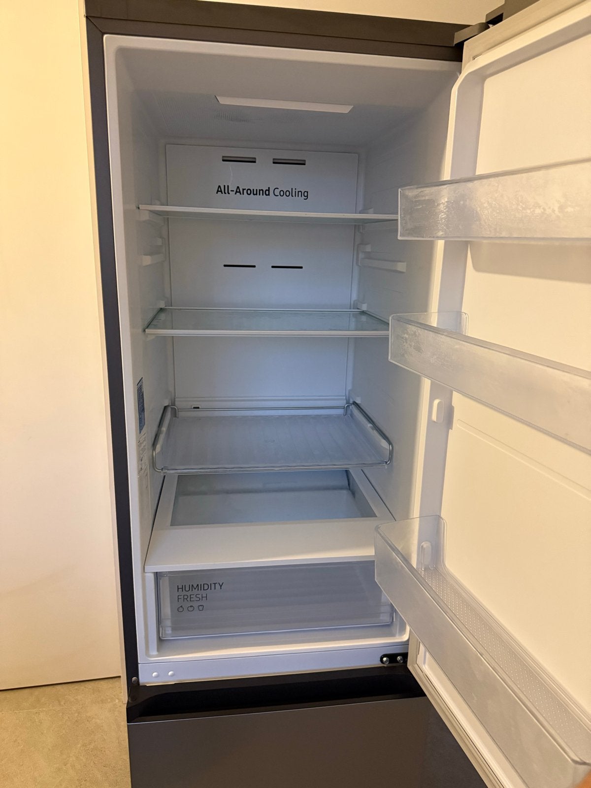 Foto 3 van Samsung RB36T602CSA Koel-vries 365 l - perfecte staat