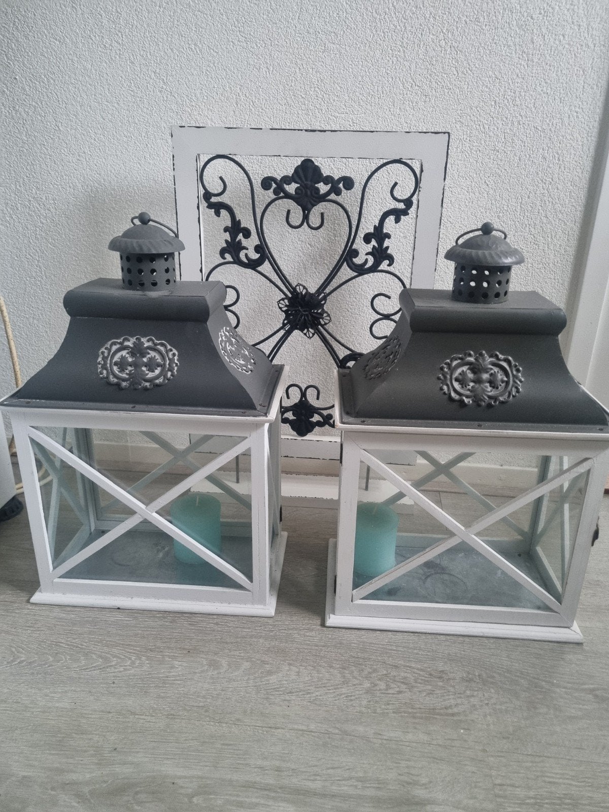 Twee grote decoratieve windlicht met ornament zwart wit, Huis en Inrichting, Woonaccessoires | Kandelaars en Kaarsen, Ophalen