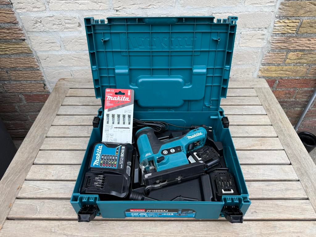 Makita JV102DSAJ Accu Decoupeerzaag 12V Max 2.0Ah in Mbox, Ophalen, Zo goed als nieuw, Boormachine