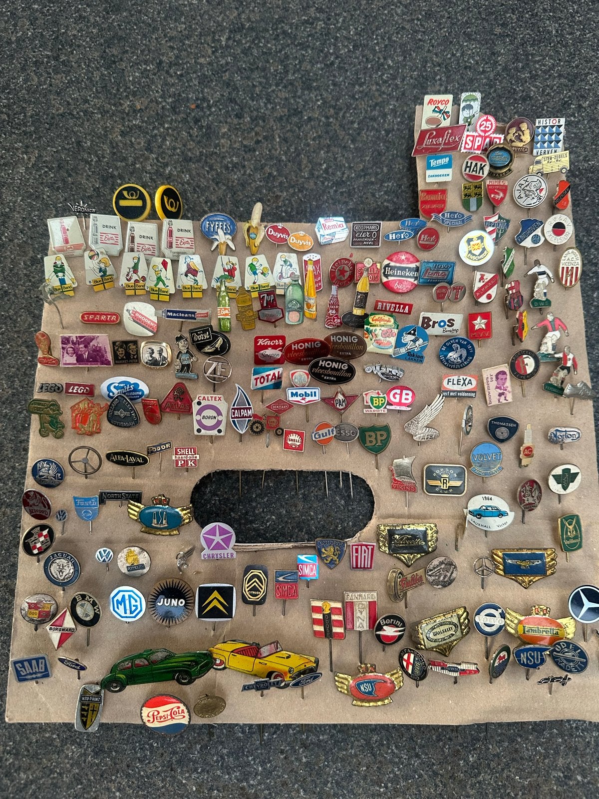 Grote collectie vintage speldjes en pins, Verzamelen, Ophalen of Verzenden, Gebruikt