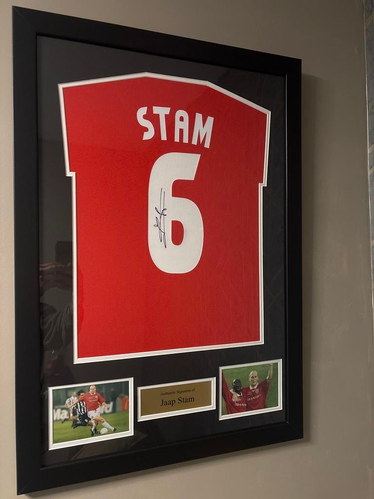 Gesigneerd Jaap Stam shirt met certificaat van echtheid, Verzamelen, Ophalen of Verzenden, Zo goed als nieuw, Buitenlandse clubs