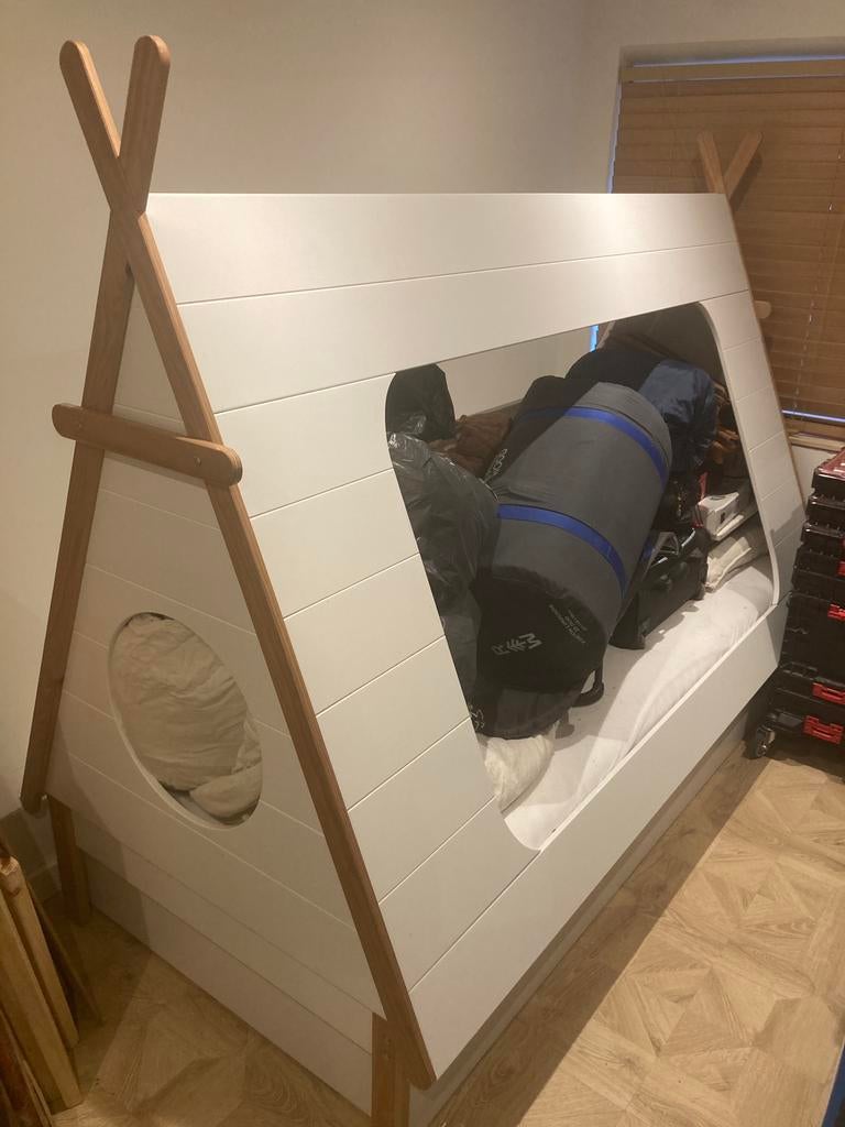 Kinderbed (tipi of wigwam-vorm), 85 tot 100 cm, Gebruikt, 180 cm of meer, Ophalen