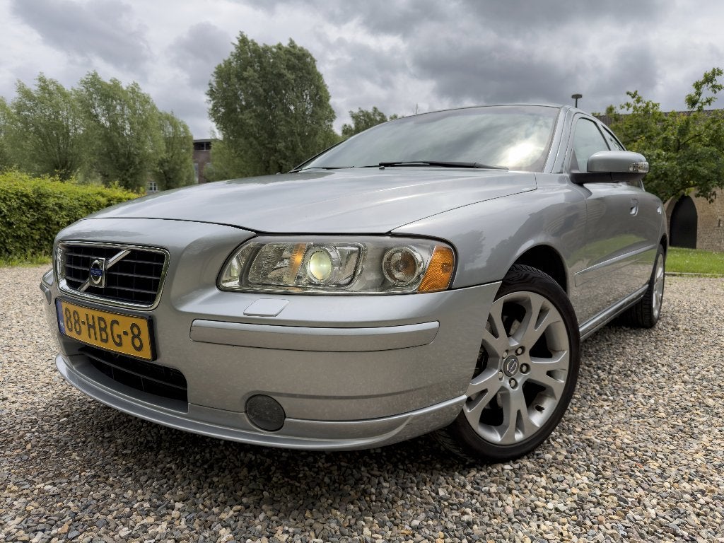 Volvo S60 2.5T 2008, Auto's, Voorwielaandrijving, Zwart, S60, 2521 cc