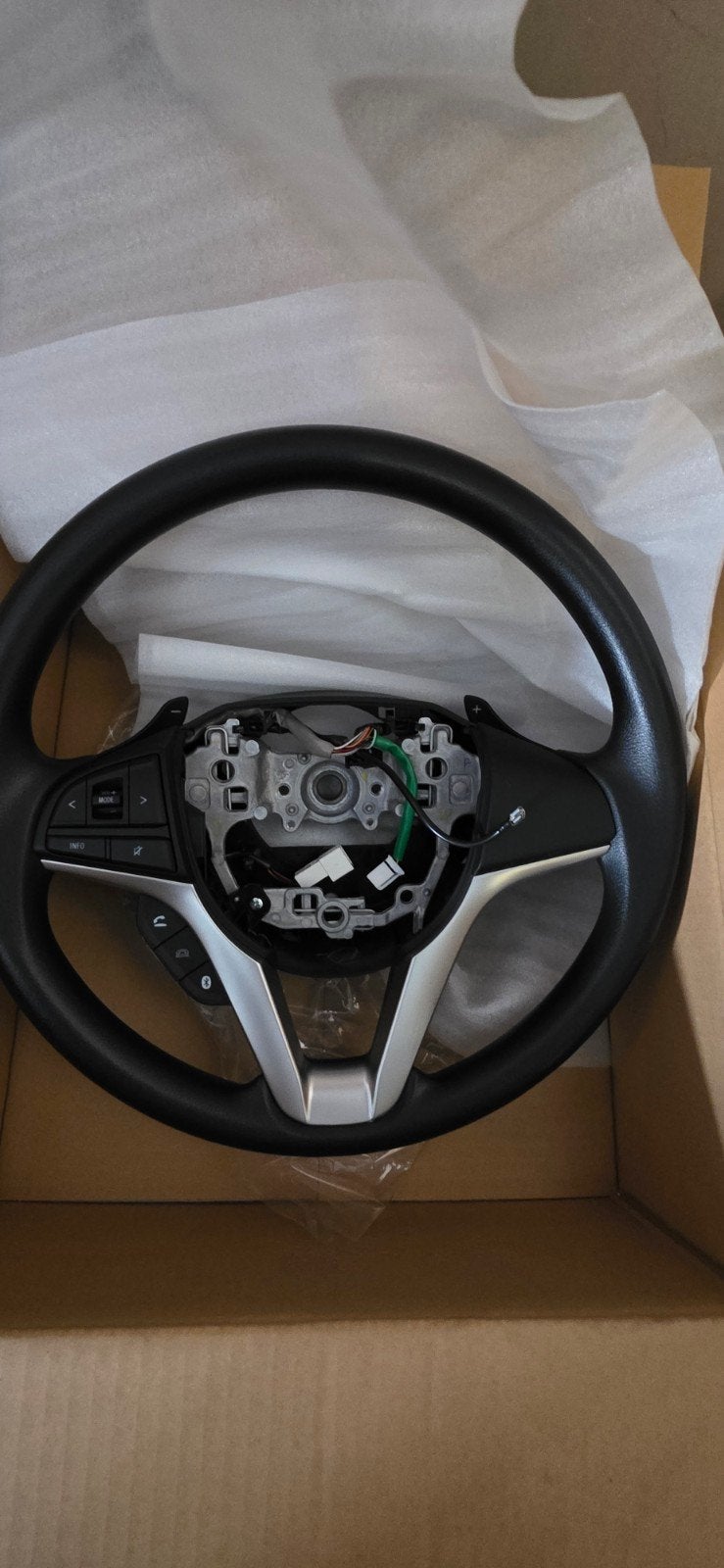 Nieuw origineel Suzuki Ignis stuur met flippers – 48110-62RF, Ophalen of Verzenden, Nieuw, Suzuki