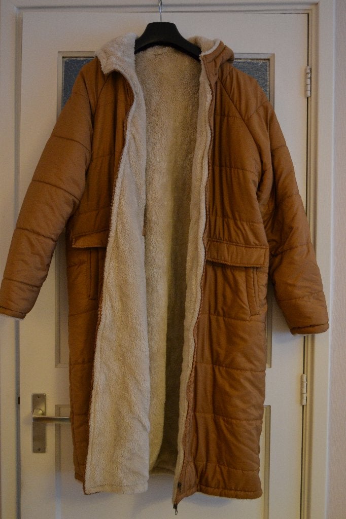Winter jas maat 44, Kleding | Dames, Bruin, Maat 42/44 (L), Ophalen of Verzenden, Onbekend