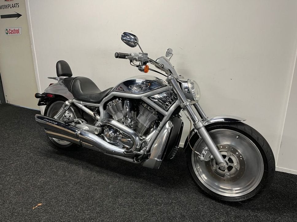 Harley-Davidson V-ROD VRSCA (bj 2001), Motoren, 2 cilinders, Harley-Davidson, Chopper, Bedrijf