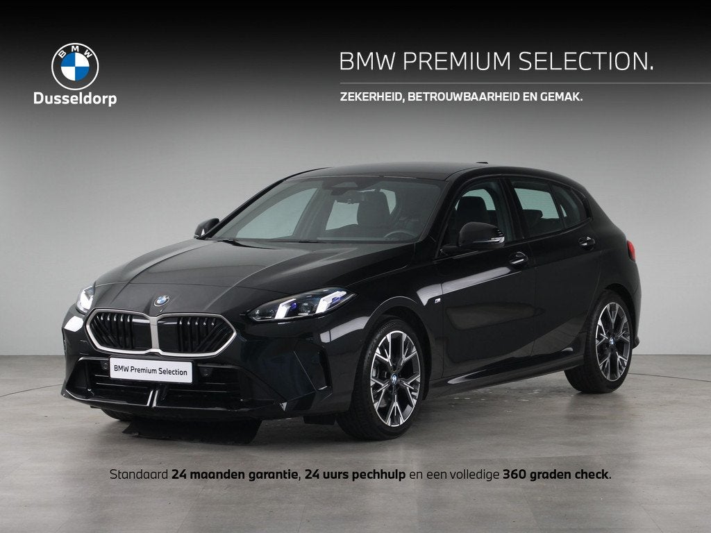 BMW 1 Serie 120 M Sport (bj 2025, automaat), Auto's, Gebruikt, 156 pk, Met garantie (alle), Zwart