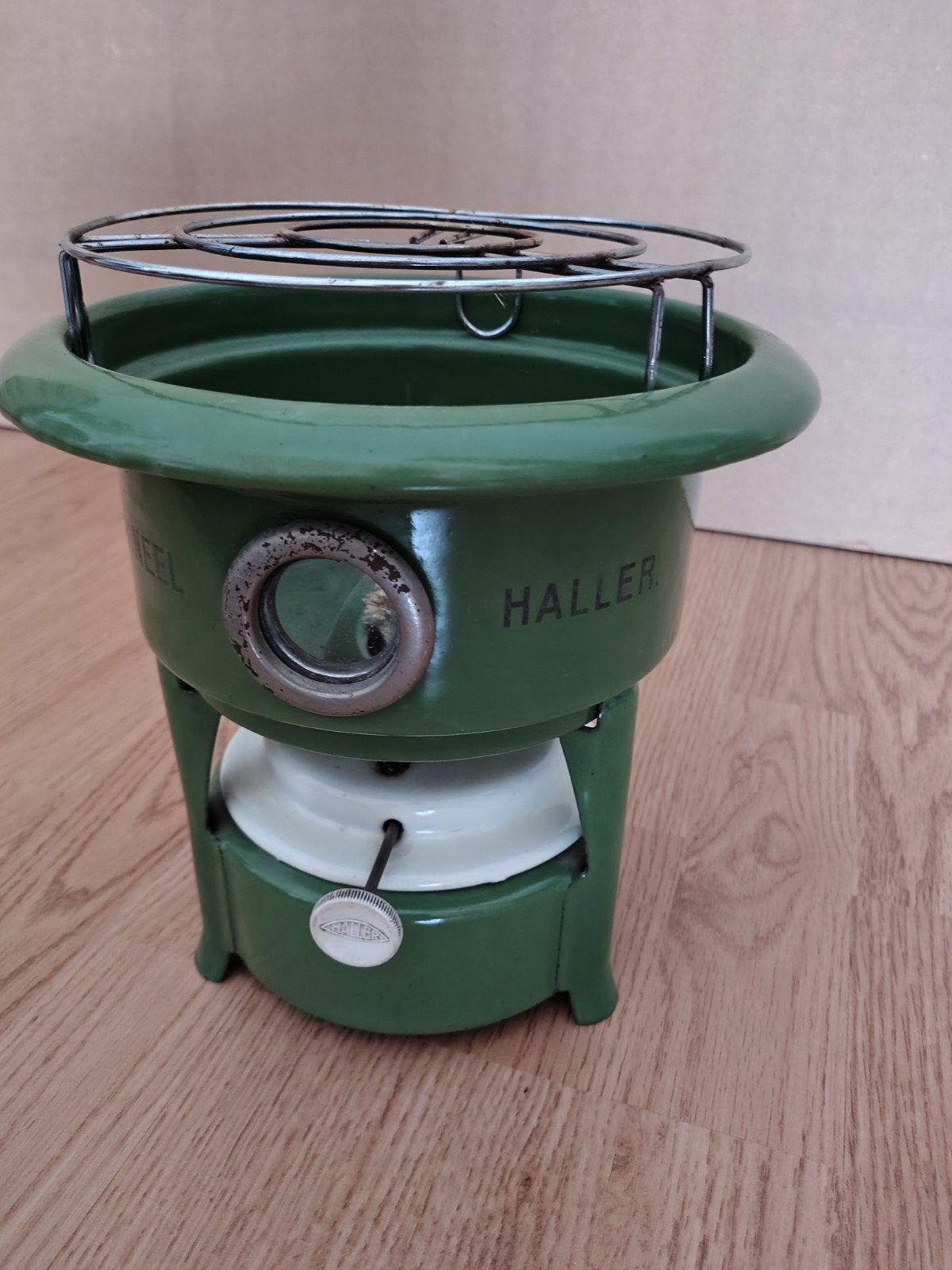Haller 1 pits petroleumstel in zeer nette staat, Ophalen