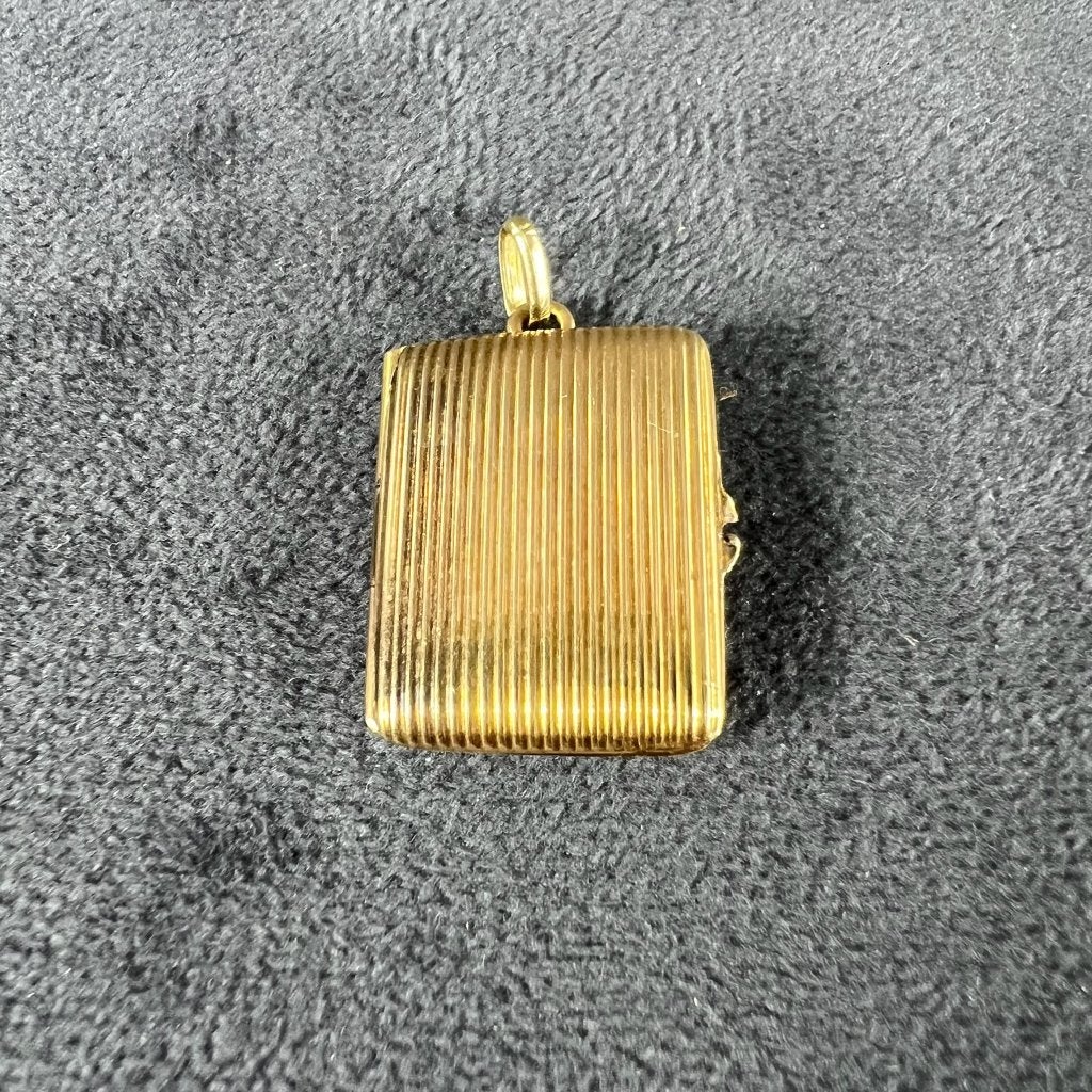Gouden hanger | 14k | 4,32g | medaillon rechhoekig | 418055, Gebruikt, Overige voorstellingen, Ophalen of Verzenden, Goud