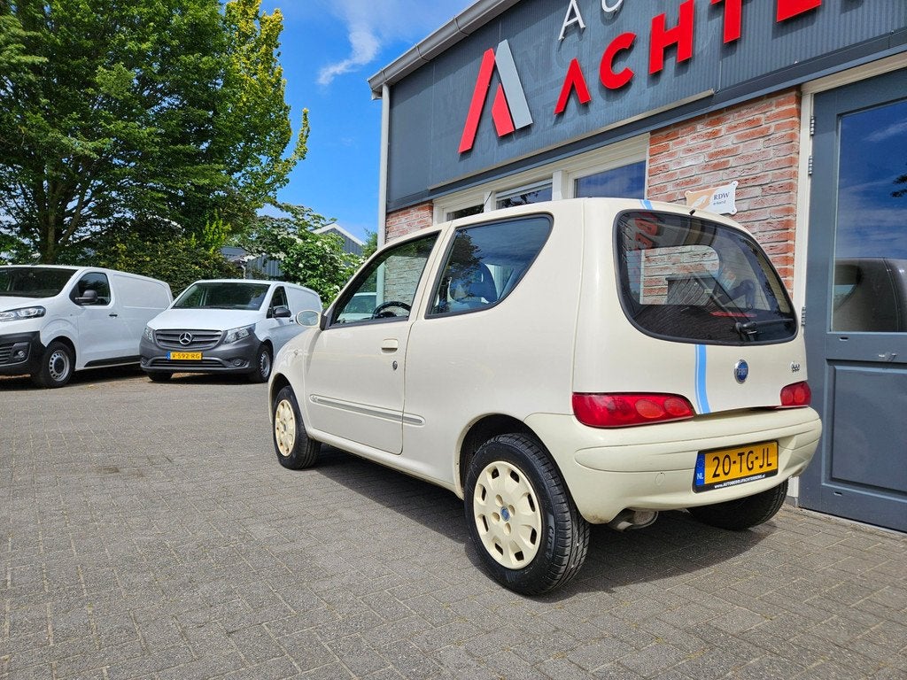 Fiat 600 1.1 Young Stuurbekrachtiging! NAP! Dealer Onderhoud, Auto's, Voorwielaandrijving, Origineel Nederlands, Handgeschakeld