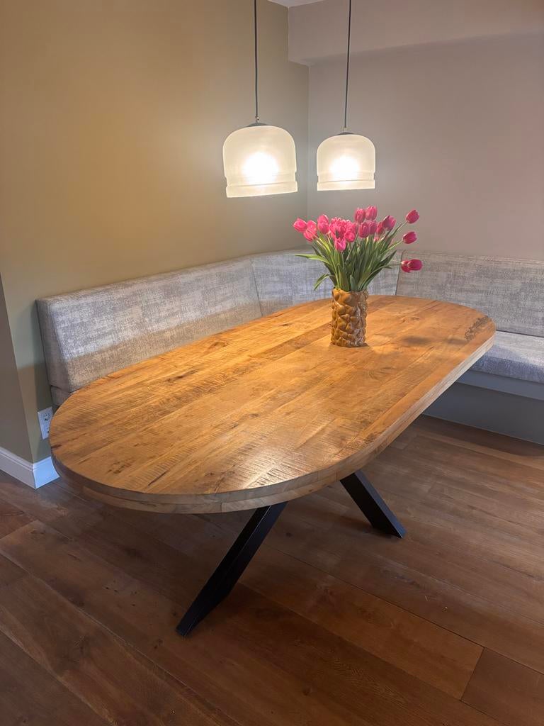 Robuuste eettafel met ovaal mangohouten blad en stalen poot, Ophalen, Gebruikt, 100 tot 150 cm, 200 cm of meer