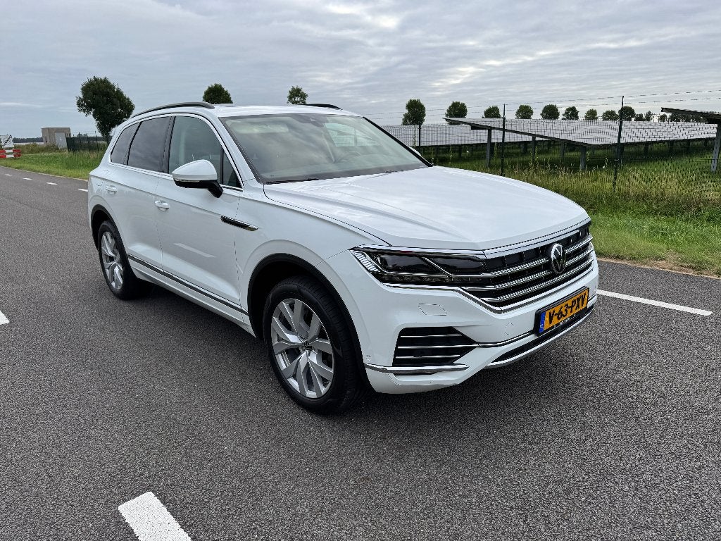 VOLKSWAGEN TOUAREG 3.0 Atmosphere Aut/Grijs Kenteken, Automaat, Euro 6, Wit, Bedrijf