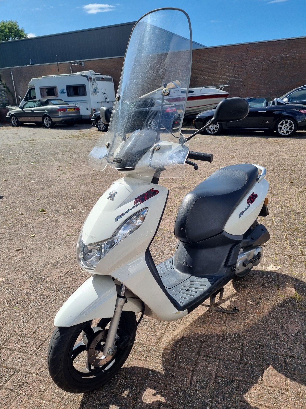 Peugeot Kisbee snorscooter - Wit, Ophalen, Gebruikt, Benzine, Peugeot