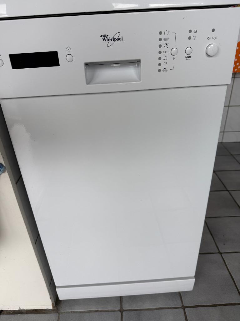 Whirlpool vaatwasser small (verwarmingselement kapot), Witgoed en Apparatuur, Vaatwasmachines, Ophalen, Minder dan 85 cm, Niet werkend