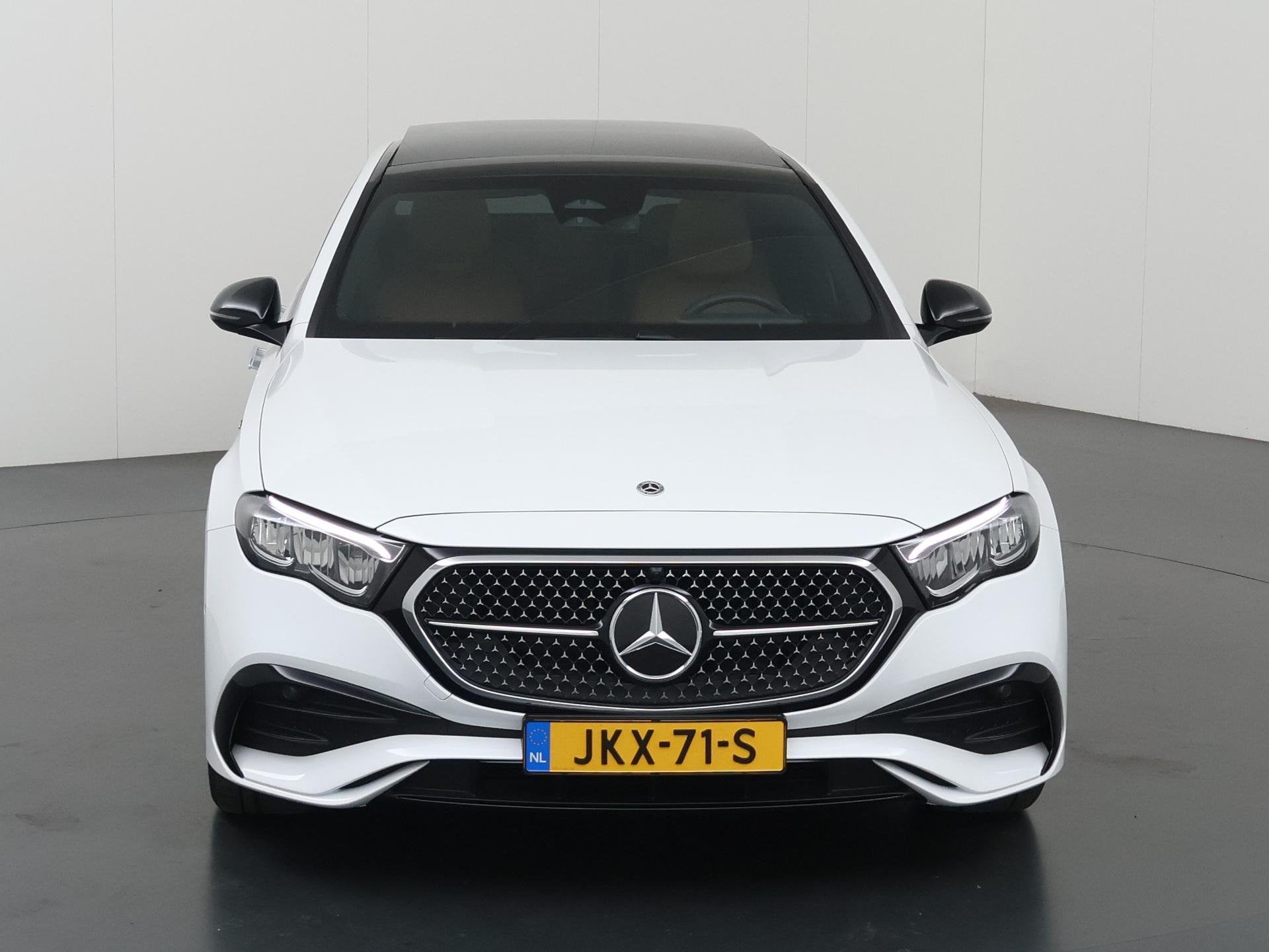 Mercedes-Benz E-klasse 300 e AMG Line | Night | Panoramadak, Dealer onderhouden, Achterwielaandrijving, Gebruikt, Euro 6