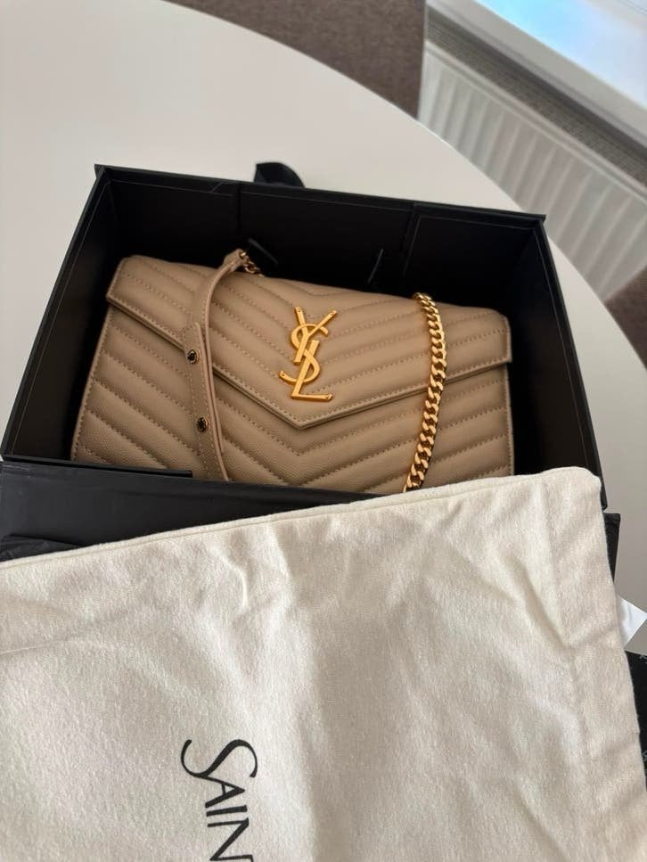 YSL cassandre portemonnee, Ophalen of Verzenden, Zo goed als nieuw, Beige, Avondtasje