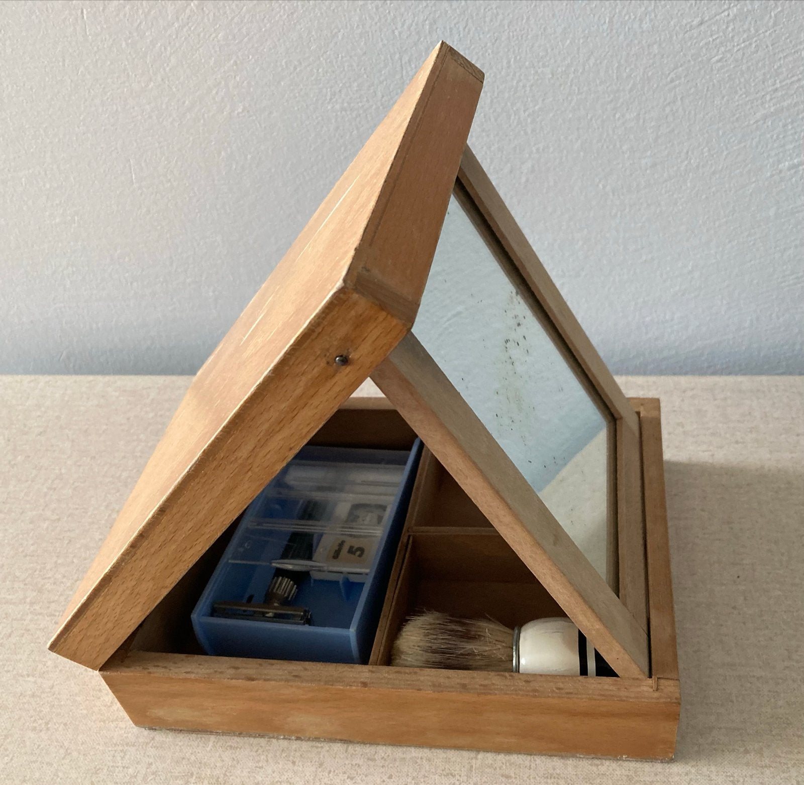 Vintage Scheerset met Scheermes en Kwast in Houten Doos, Ophalen of Verzenden