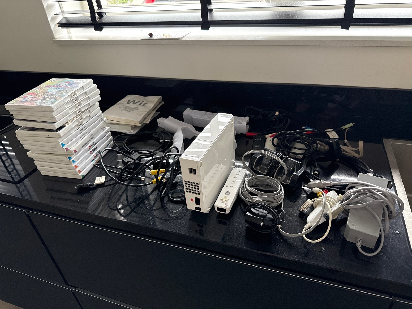 Wii Console Bundel met 12 Games en Accessoires, Ophalen of Verzenden, Gebruikt, Met 1 controller, Met games