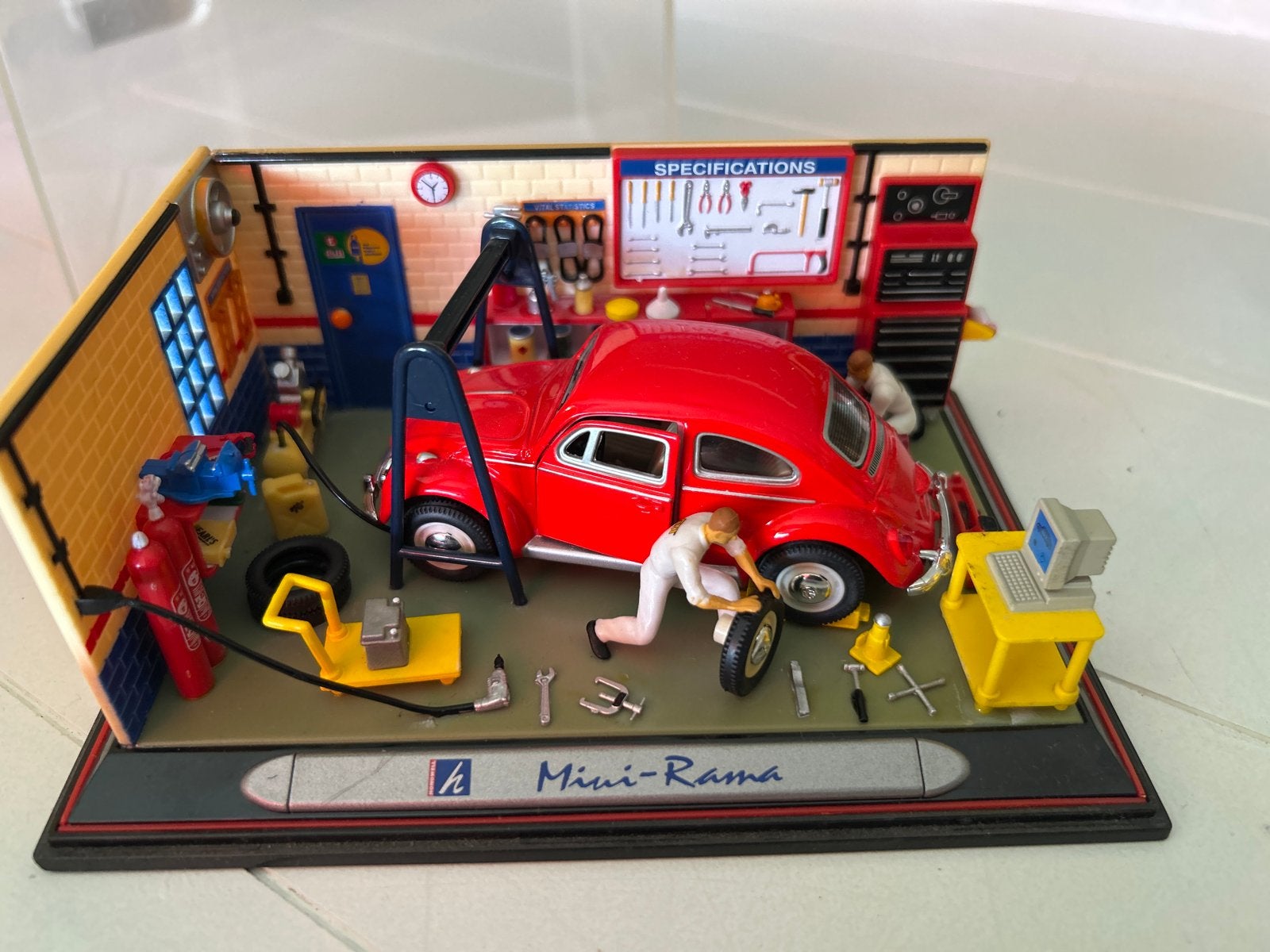 Mini-Rama Kever Garage Diorama - nieuw, Overige merken, 1:50 of kleiner, Auto, Ophalen of Verzenden